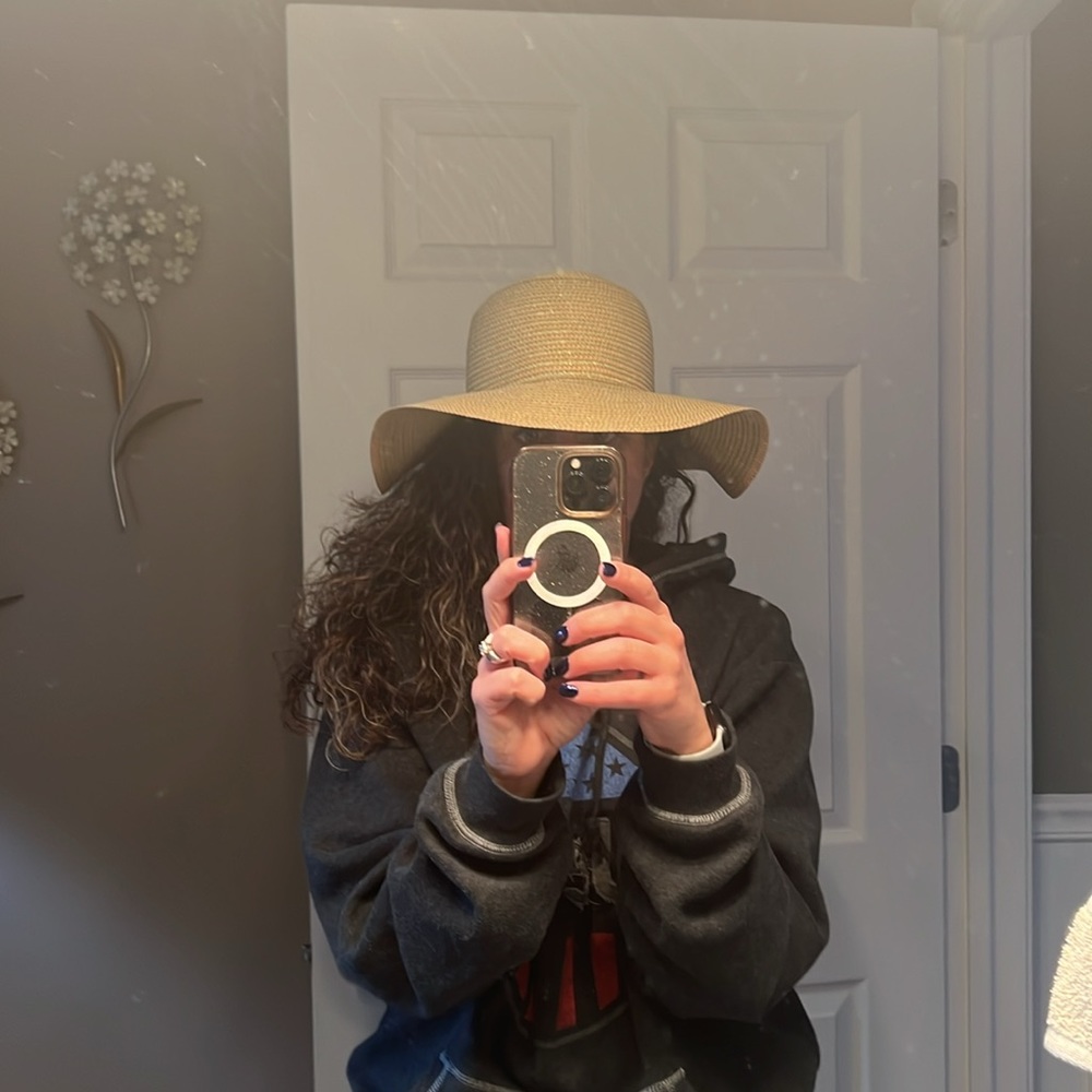 Sun Hat - Picture 4 of 5